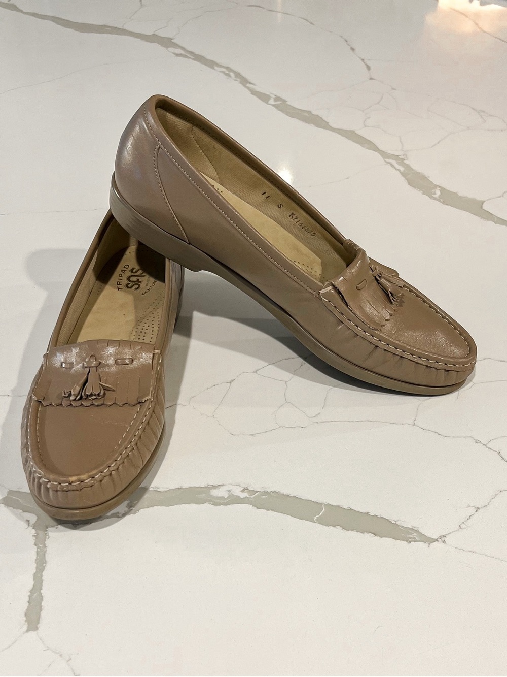 SAS Taupe Slip On Fringe Tassel Loafers Comfort Shoes Womens Sz 11 Slim AAA
